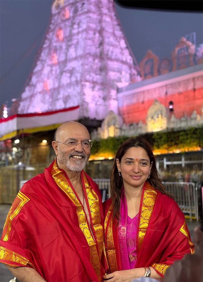 Actress Tamannaah visits Lord Venkateswara at Tirumala7