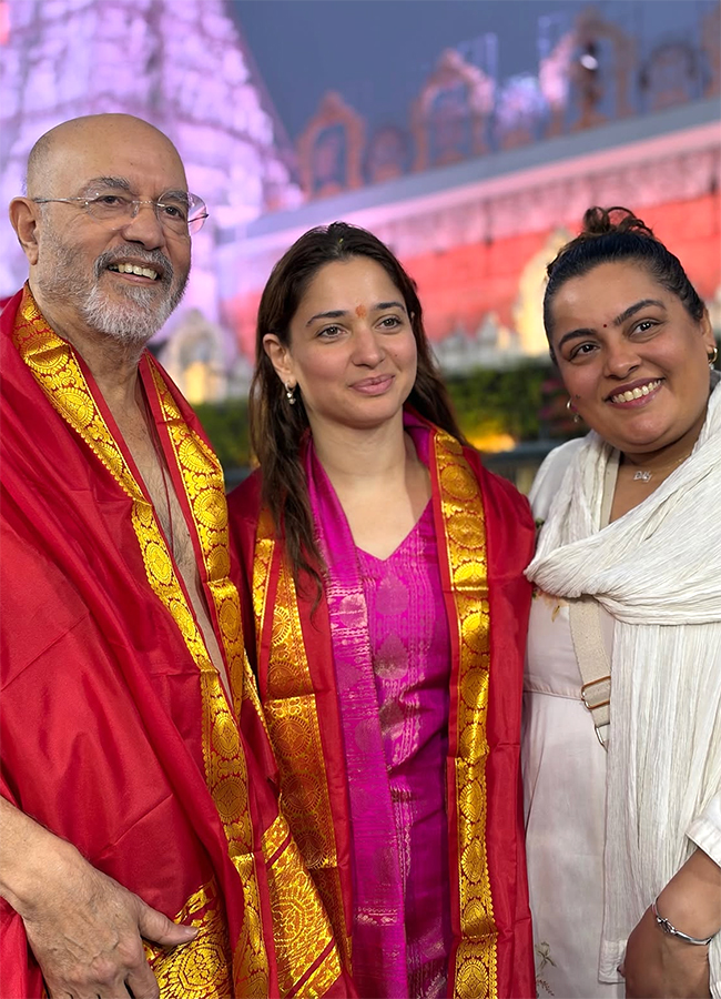 Actress Tamannaah visits Lord Venkateswara at Tirumala8