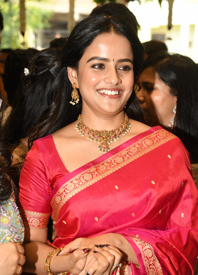 Actress Vaishnavi Chaitanya In Adilabad District HD Photos12