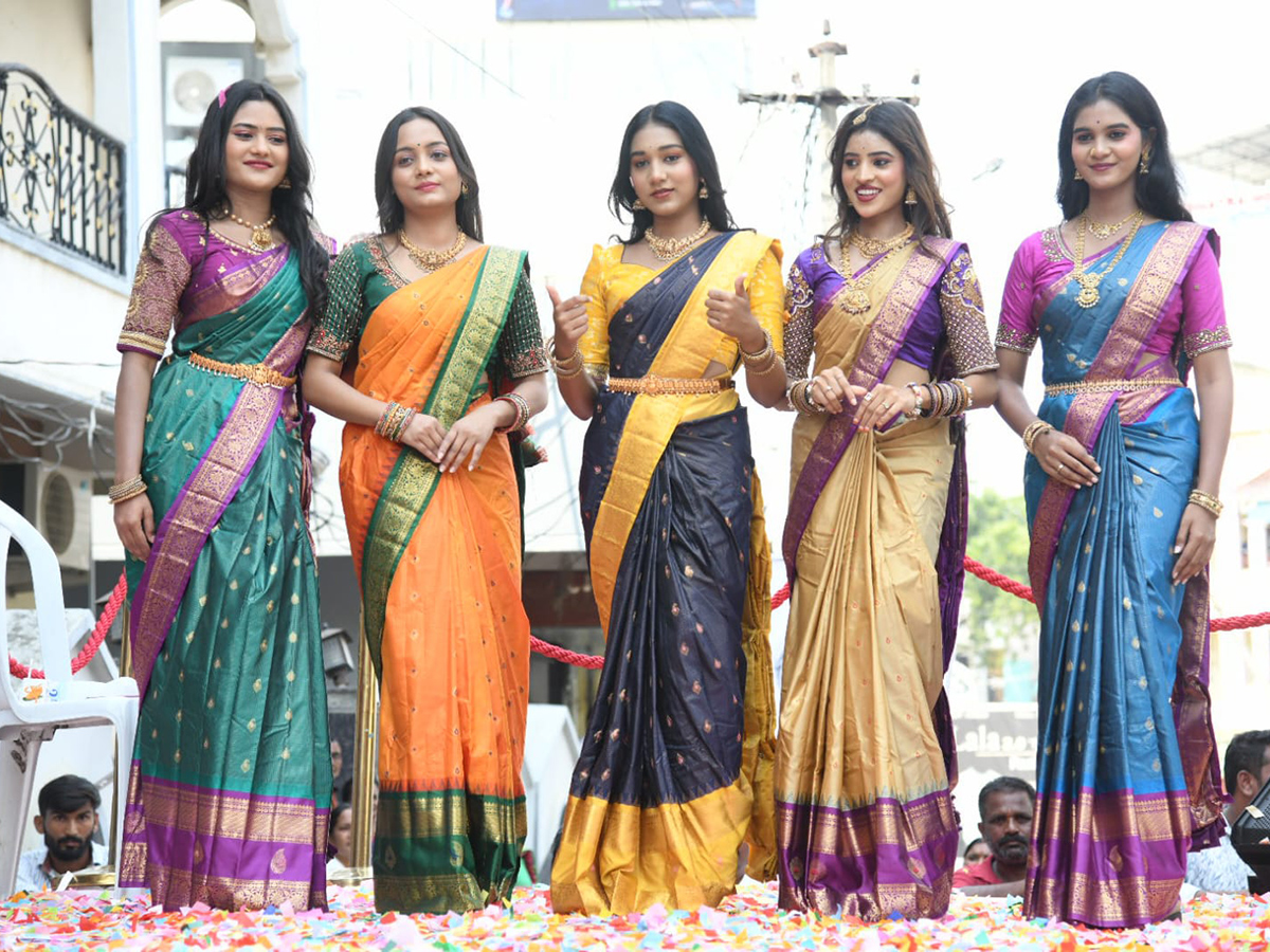 Actress Vaishnavi Chaitanya In Adilabad District HD Photos17