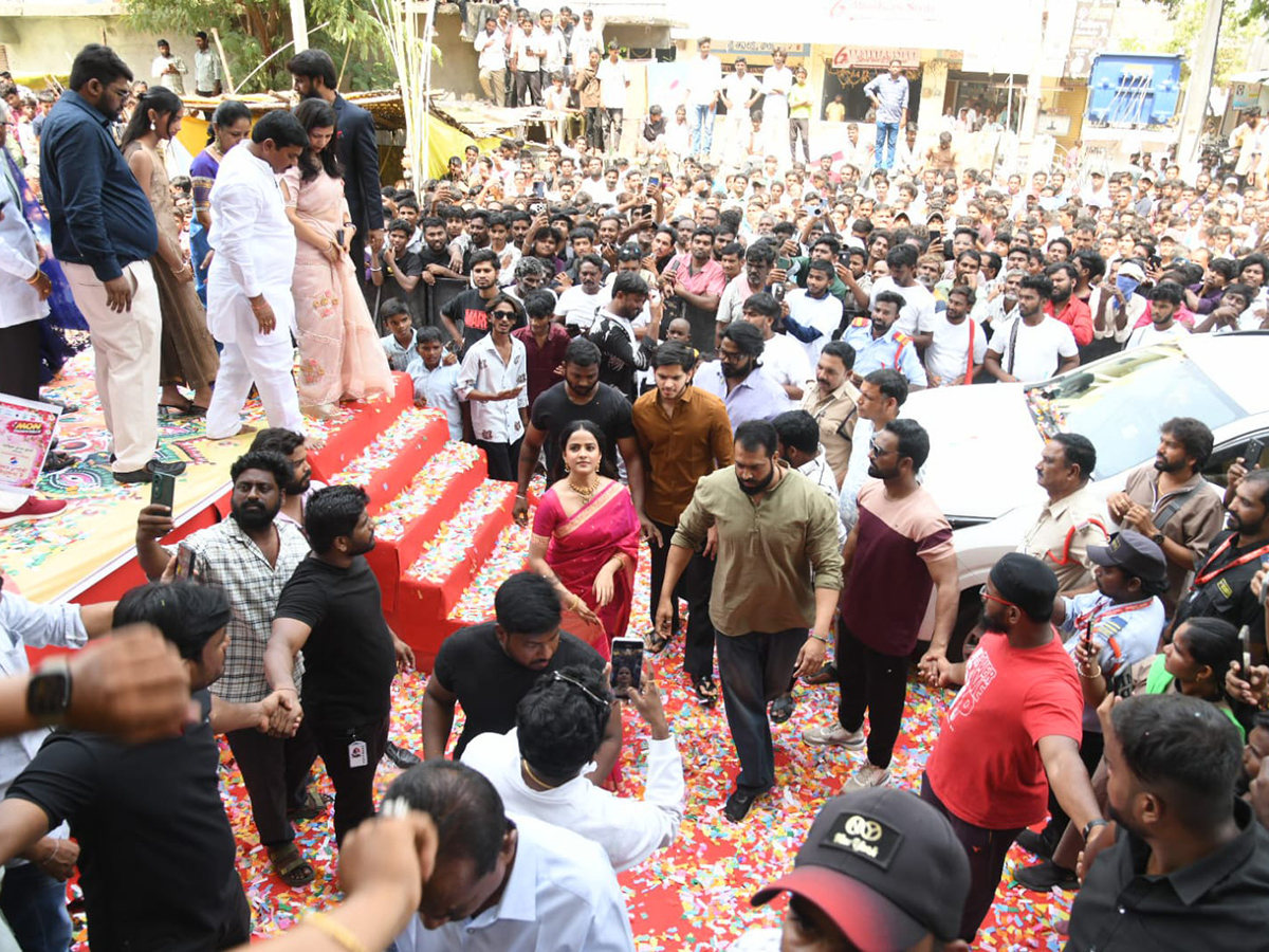 Actress Vaishnavi Chaitanya In Adilabad District HD Photos7