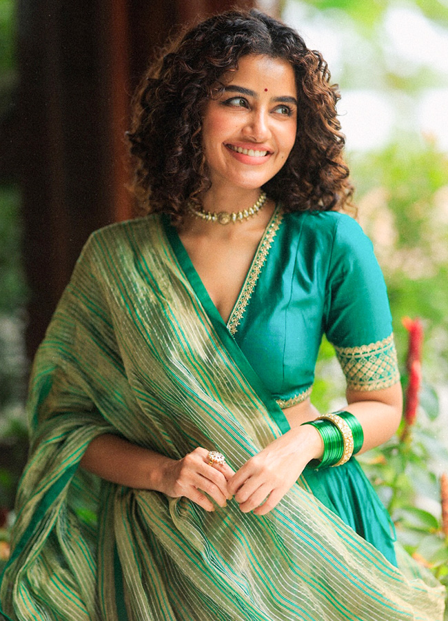 Anupama Parameswaran Stuns in a Green Dress6