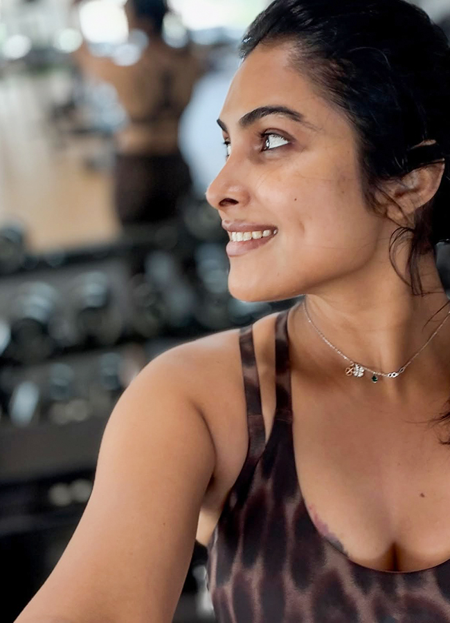 Divi Vadthya Gym Photos12