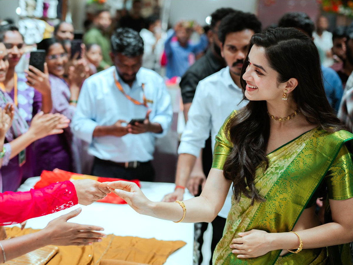 Actress Bhagyashri Borse created a buzz in Nirmal Telangana23