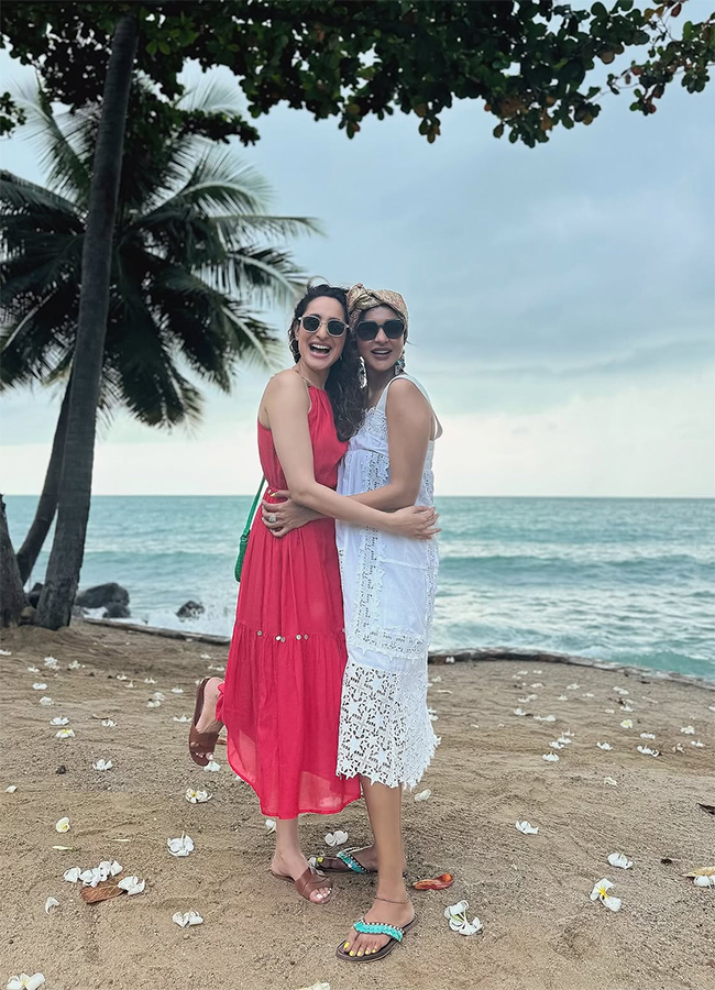 HDB Lakshmi Manchu: Pragya Jaiswal Share Viral Photos5