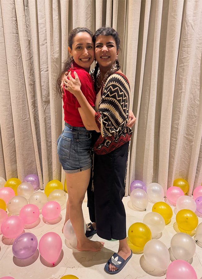 HDB Lakshmi Manchu: Pragya Jaiswal Share Viral Photos7