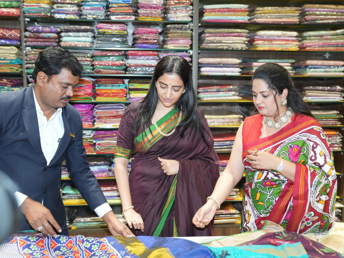 Wedding Collection Anniversary Celebrations with Preethi Reddy3