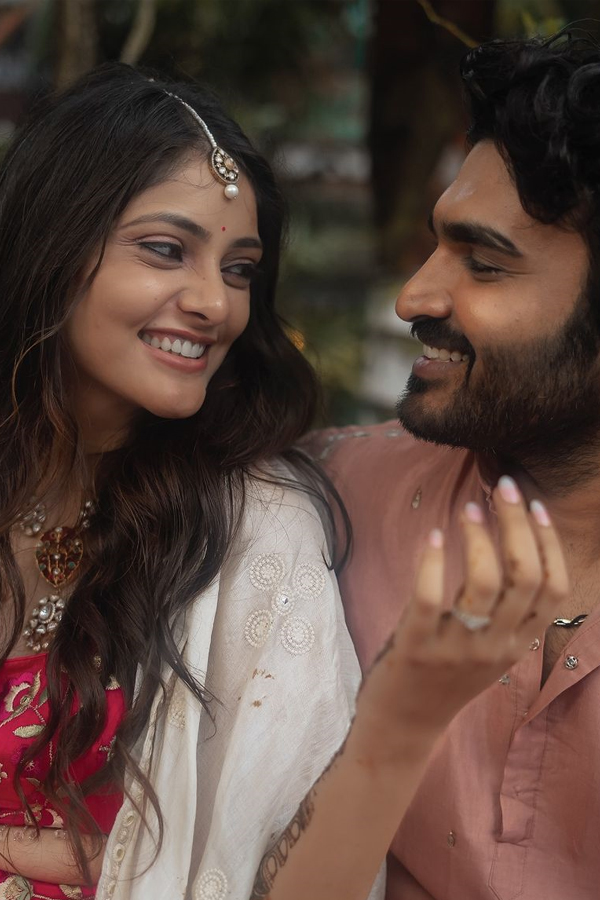 Hero Kiran Abbavaram And Rahasya Gorak Magical Moments In Wedding Photos11