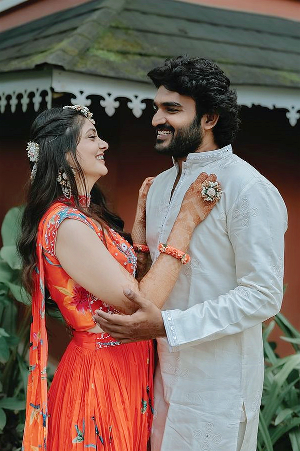 Hero Kiran Abbavaram And Rahasya Gorak Magical Moments In Wedding Photos12