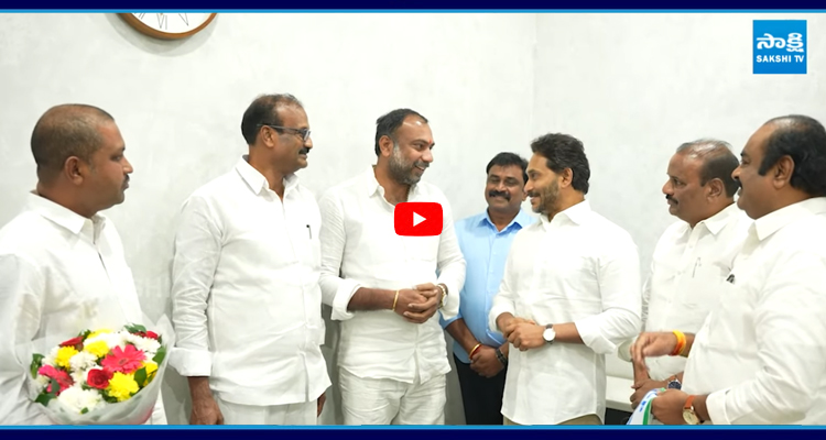పవన్ కళ్యాణ్ కు భారీ షాక్ ఇచ్చిన జనసేన నాయకులు
