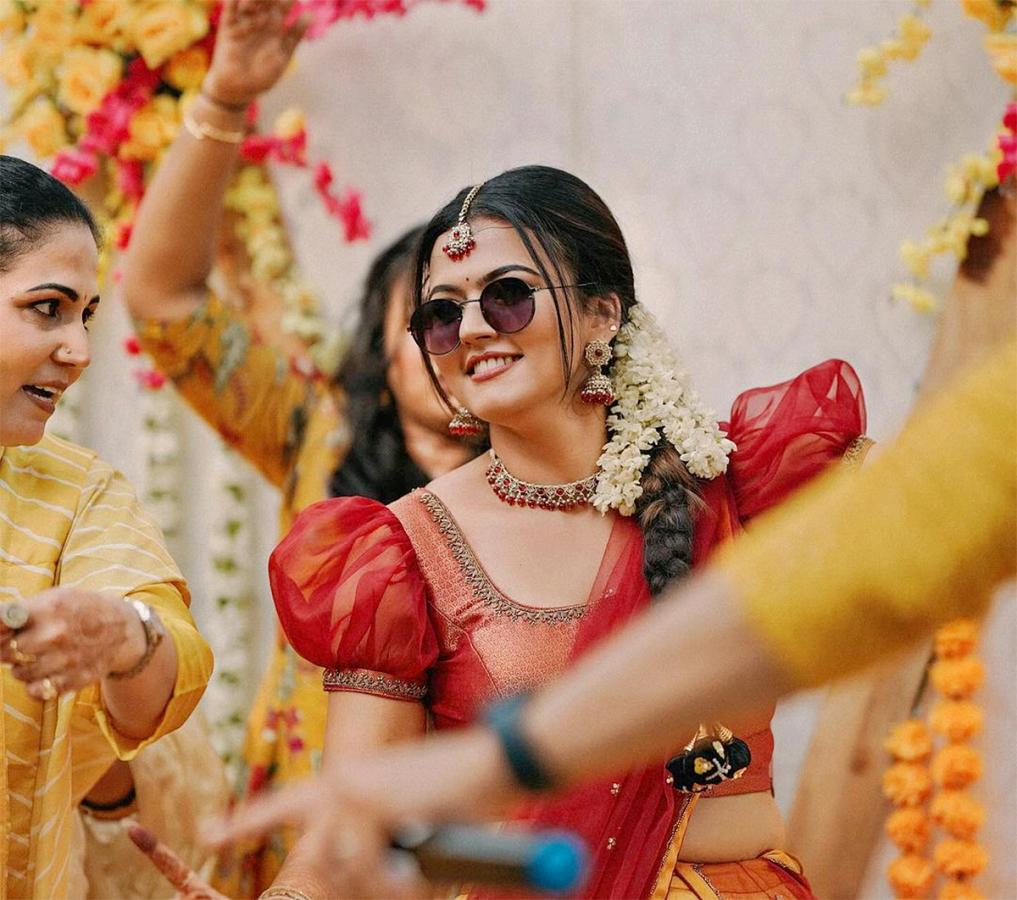 Aparna Das and Deepak Parambol will get married - Sakshi