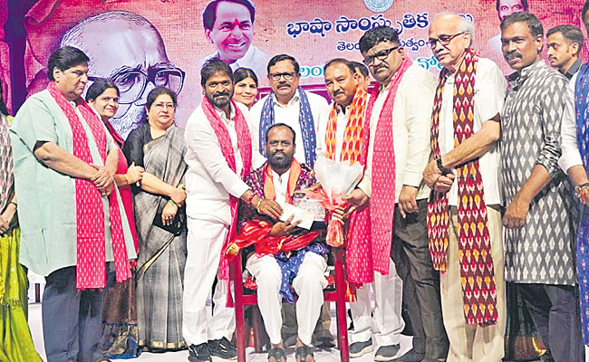 చిరస్మరణీయుడు కాళోజీ | Renowned poet Jayaraj awarded Kaloji Puraskar ...