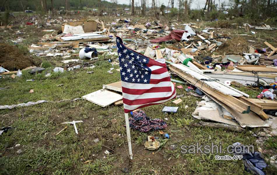 Alabama Mississippi Brace for 2nd Hit as Tornado Toll Reaches