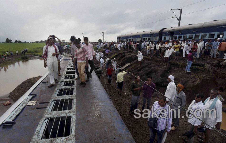 train accidents in Madhya Pradesh - Sakshi