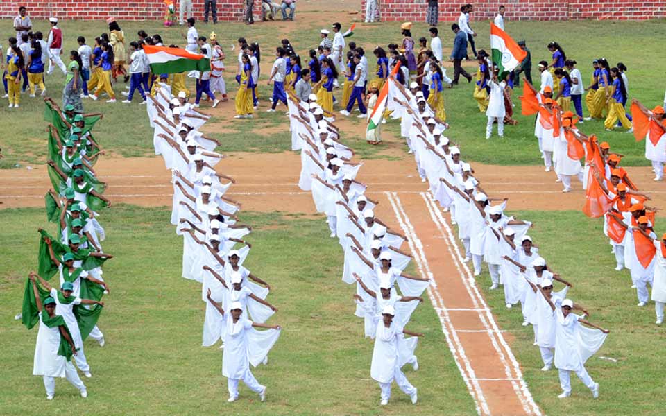 Independence celebrations on a grand scale - Sakshi