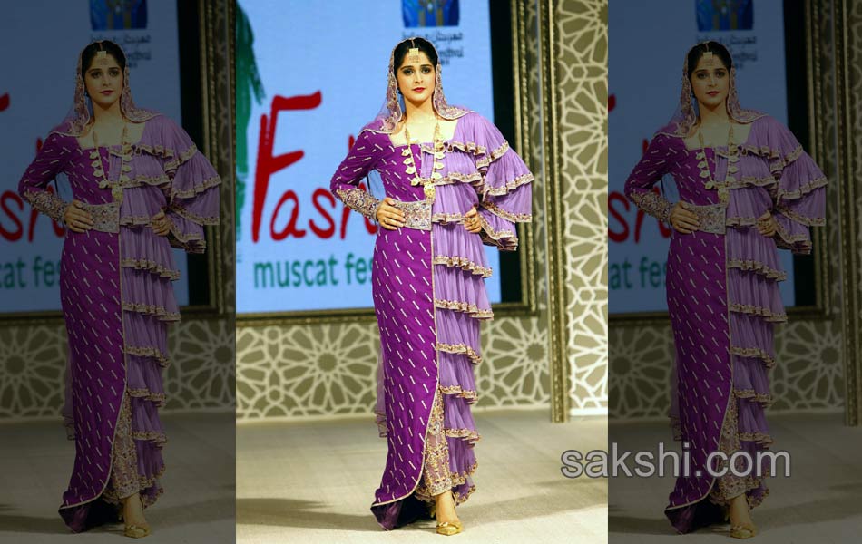 fashion show on muscat festival 2015