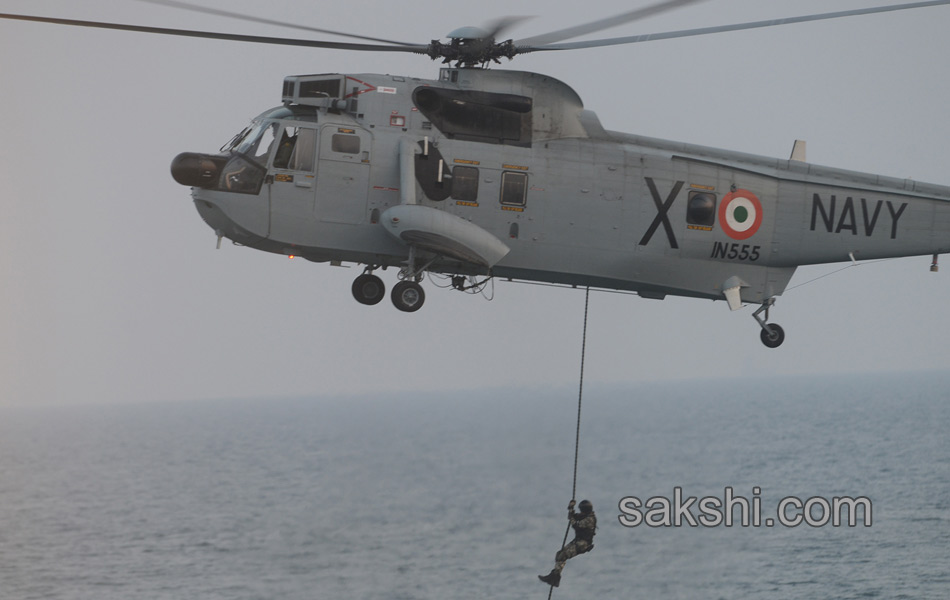 visakhapatnam navy day - Sakshi