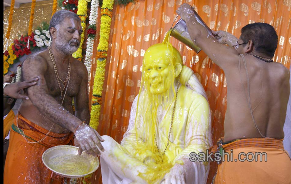 guru pournami celebrations in temples