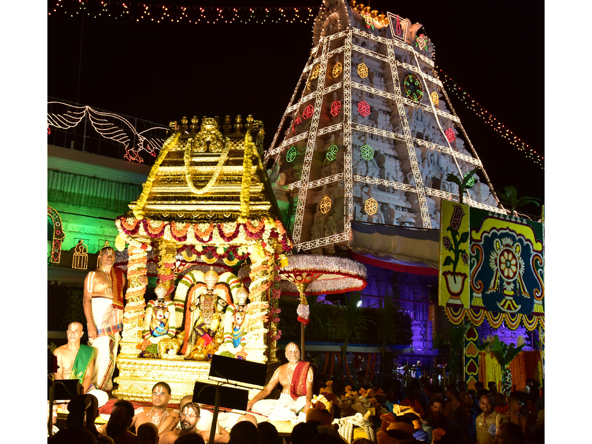 Sarvabhupala Vahana Seva in Tirumala Photo Gallery - Sakshi