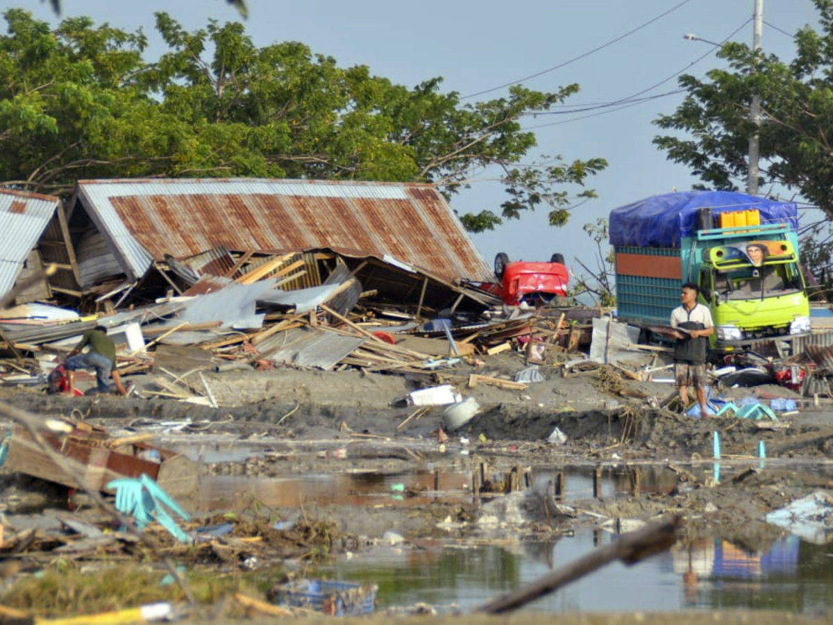 Earthquake and Tsunami in Indonesia Photo Gallery - Sakshi