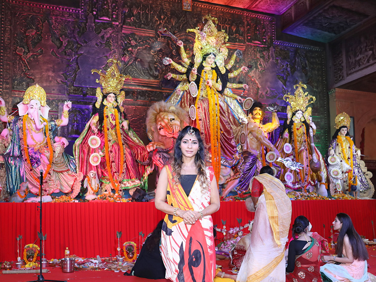 Kajol At Durga Pooja 2018 photo Gallery - Sakshi