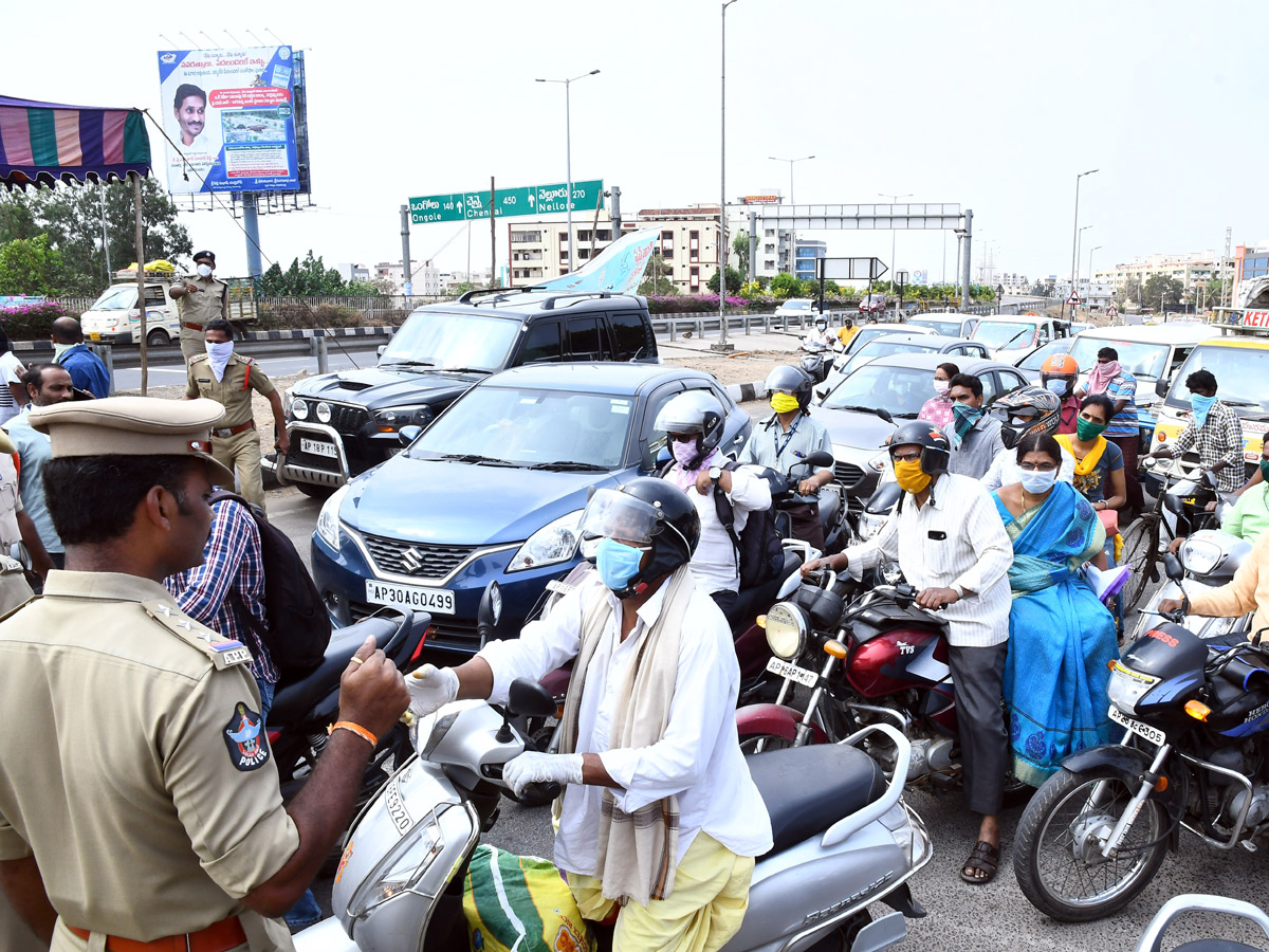 Lockdown in Andhra Pradesh Photo Gallery - Sakshi
