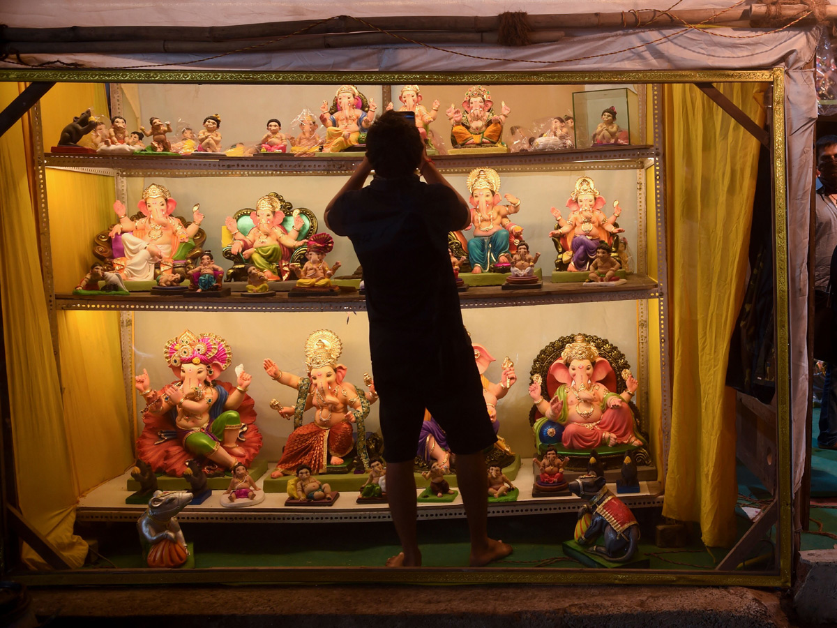 Corona Effect In Ganesh Chaturthi Festival 2020 Photo Gallery - Sakshi