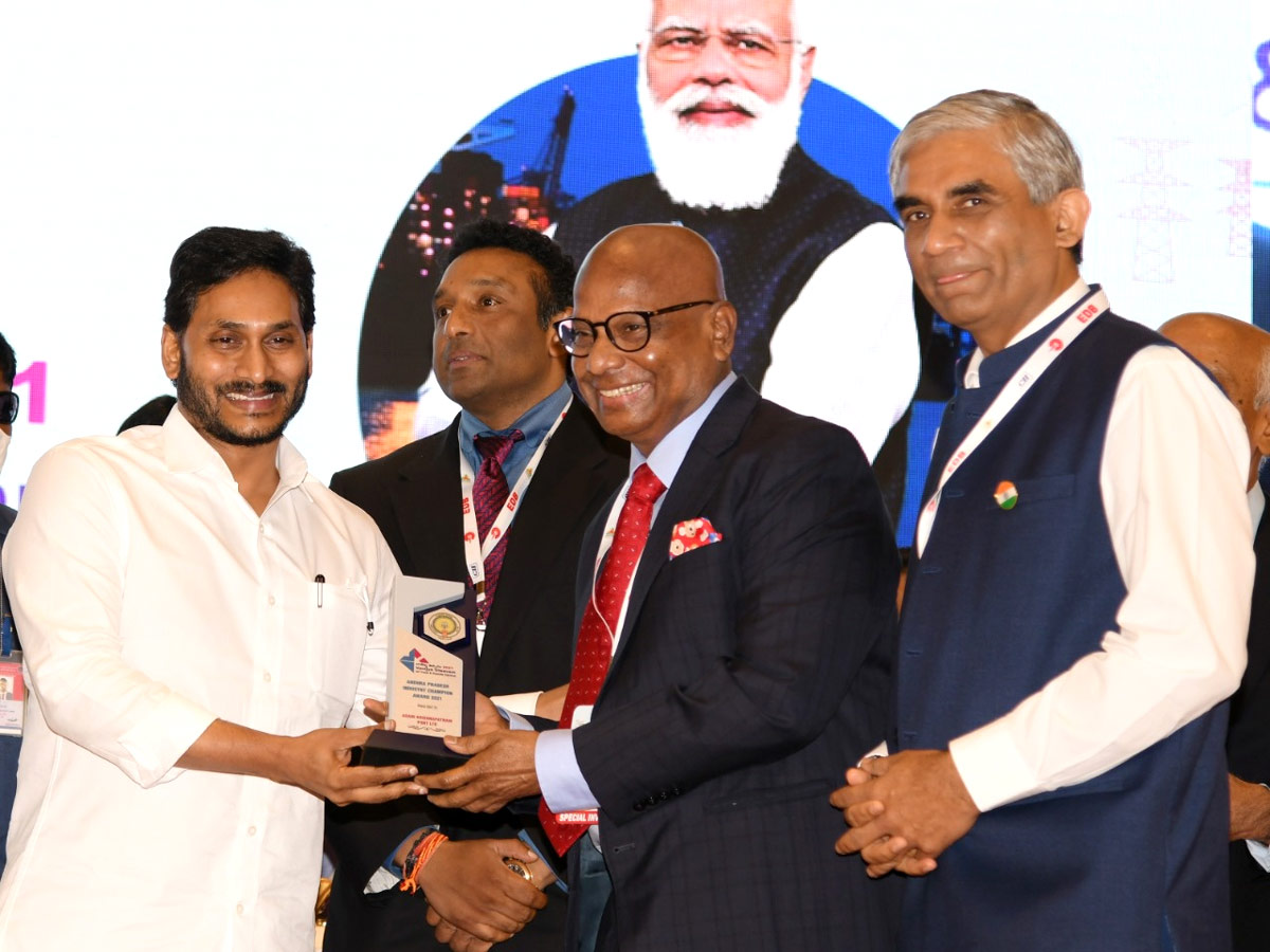 Vanijya Utsavam 2021 YS Jagan Give Industry And Export Champion Awards Photo Gallery - Sakshi