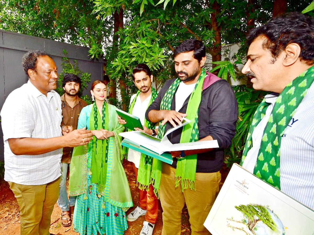 Green India Challenge Maha Samudram Team Photo gallery - Sakshi