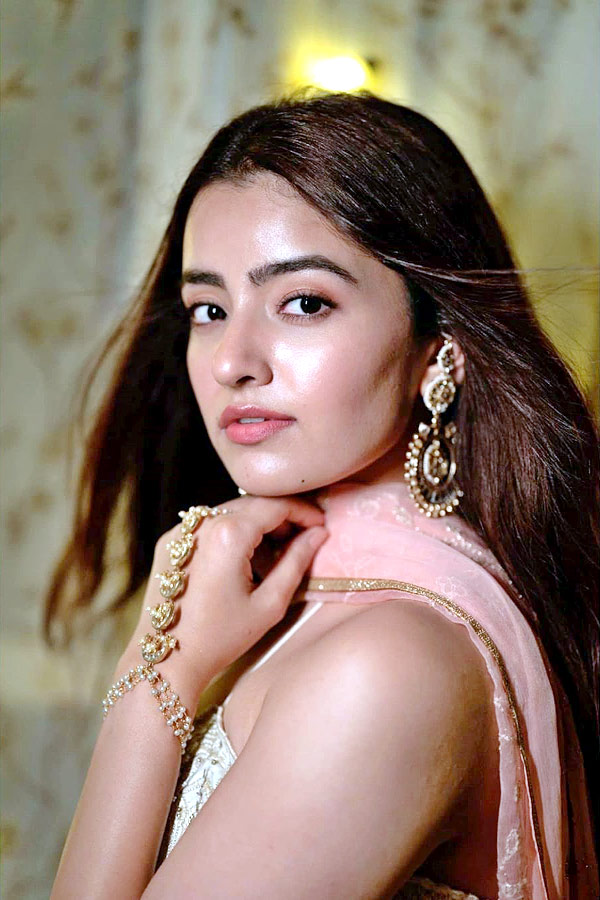 Actress Rukshar Dhillon Photo Gallery - Sakshi