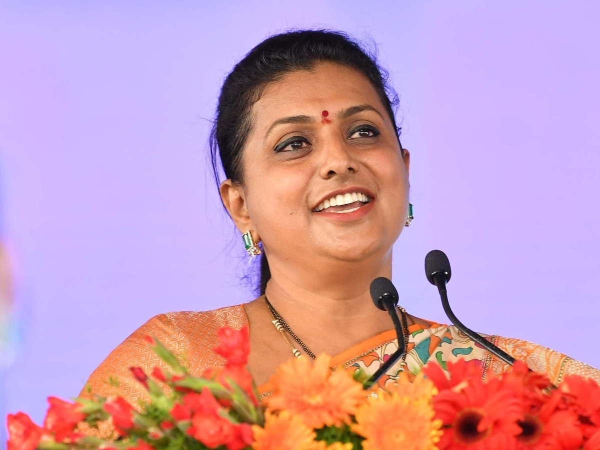 CM YS Jagan Participates in International Womens Day Celebrations in Vijayawada photo Gallery - Sakshi