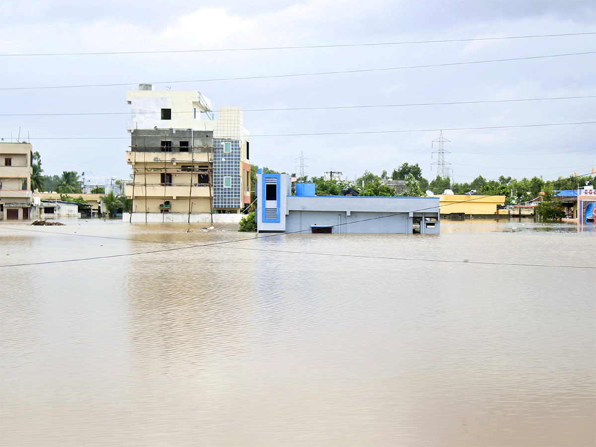 Telangana Heavy Rains: Bhadrachalam Godavari Floods Latest Photos - Sakshi