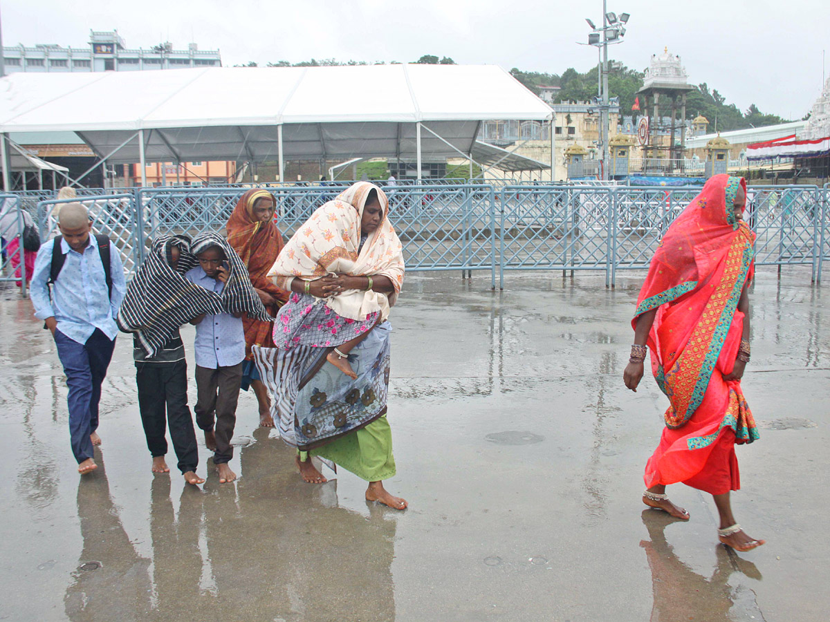 Heavy Rains In Telugu States  - Sakshi