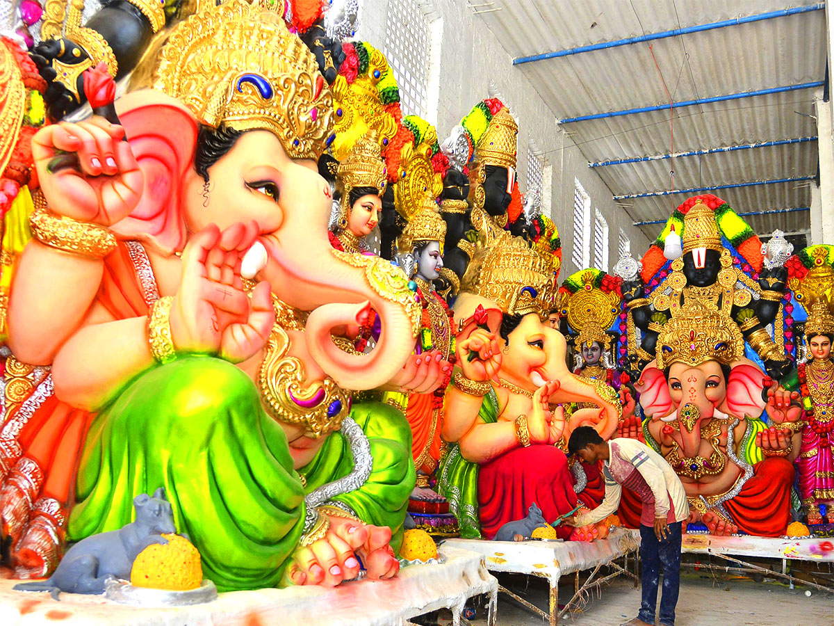 Ganesh Idols Ready For Chavithi Celebrations In Telugu States Photos - Sakshi