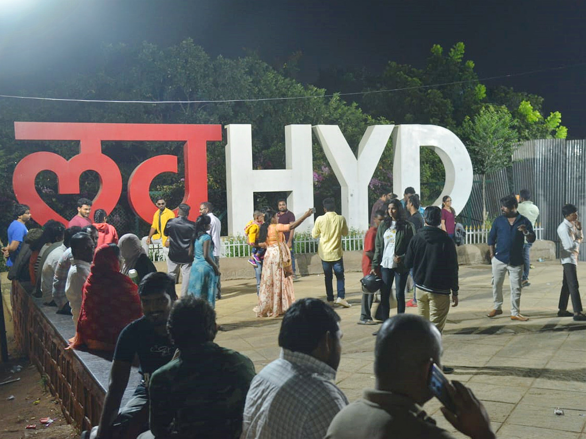 New Year Celebrations in Hyderabad Photos - Sakshi