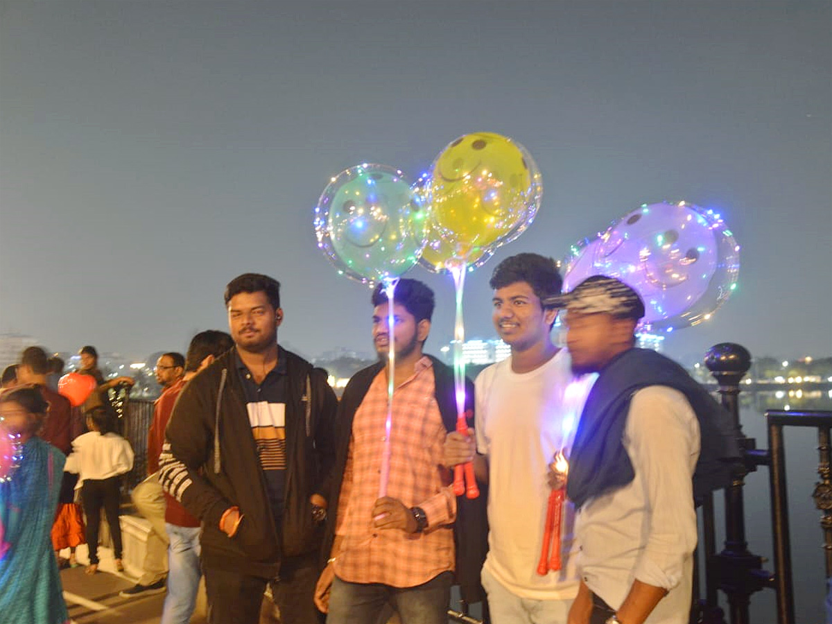 New Year Celebrations in Hyderabad Photos - Sakshi