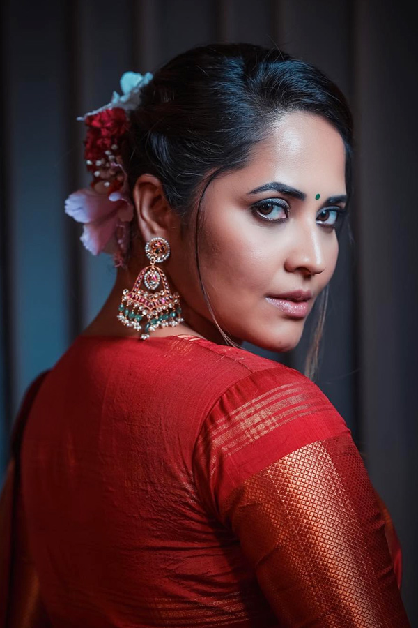  Anasuya Bharadwaj In Red Saree Photos  - Sakshi