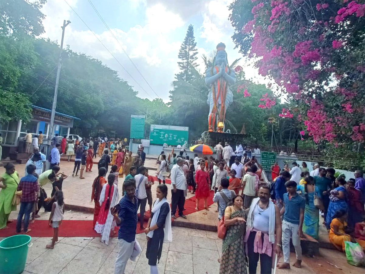 Devotees Rush At Tirumala Photos Gallery - Sakshi
