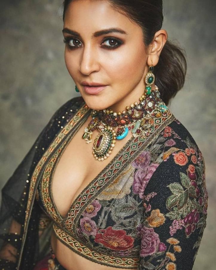 Indian Actress Anushka Sharma HD Photo Gallery - Sakshi
