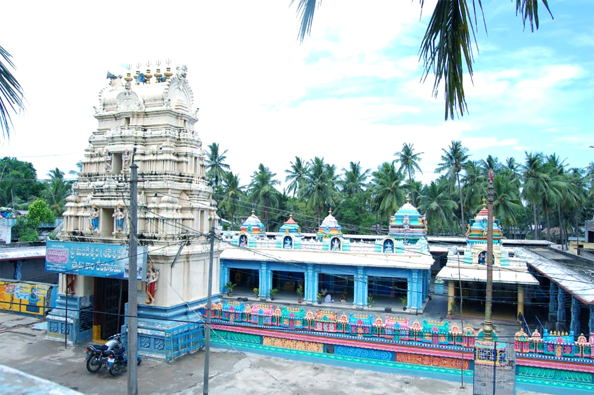Mandapalli Temple - Sakshi