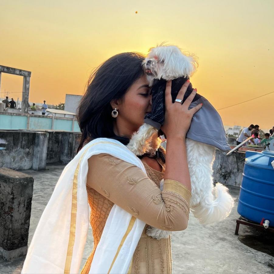 Actress Anjali Pet Dog Polo Birthday Celebration HD Photo Gallery - Sakshi