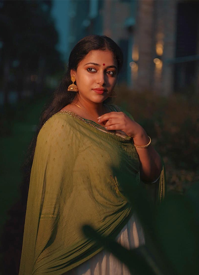 Actress Anu Sithara HD Images - Sakshi