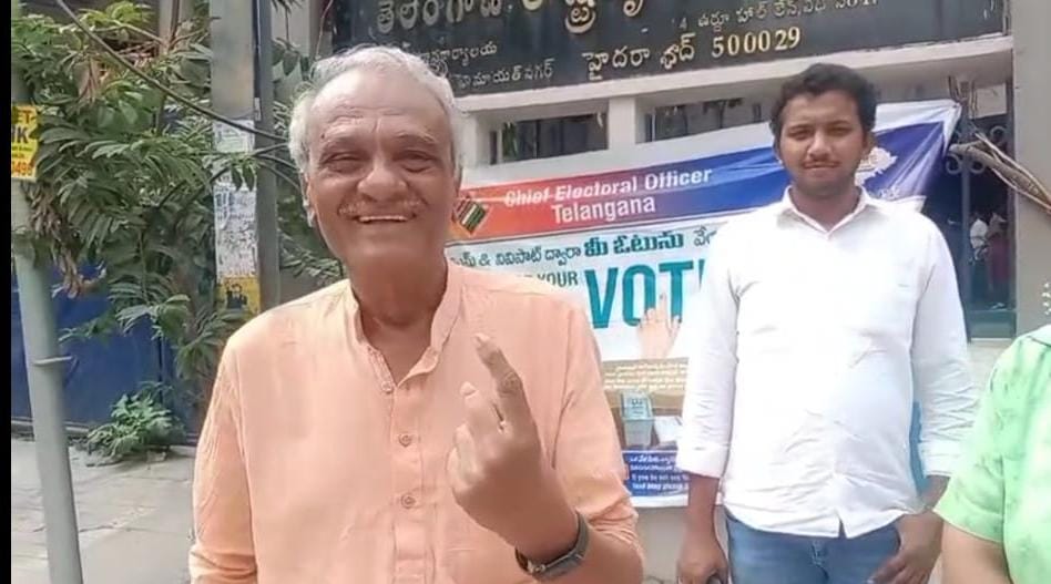 Cine Stars And Celebrities Cast Their Votes In TS Assembly Elections - Sakshi