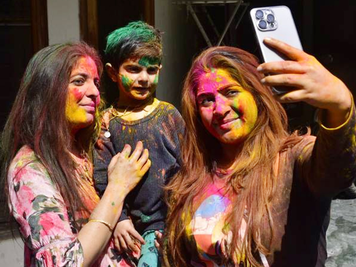 Holi Celebrations: Amritsar Immersed In Colors - Sakshi