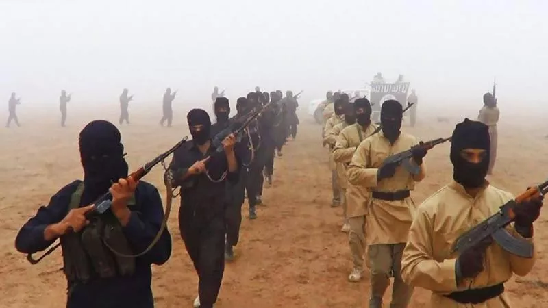 Hundreds of IS terrorists surrender in Syria