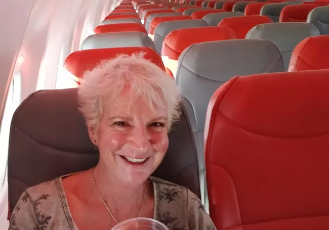 single passenger in aero plane from Glasgow to Heraklion