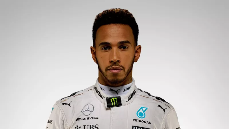 Lewis Hamilton nabs pole for Japanese Grand Prix