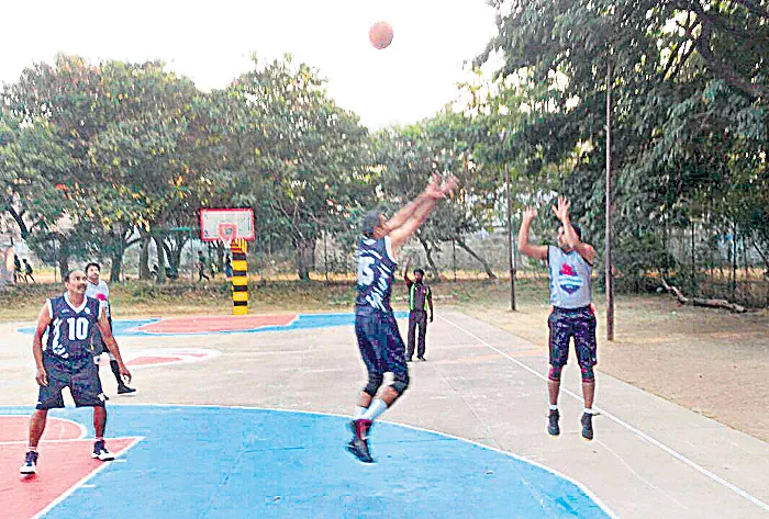 Second win for bench warmers in super league basket ball tournament - Sakshi