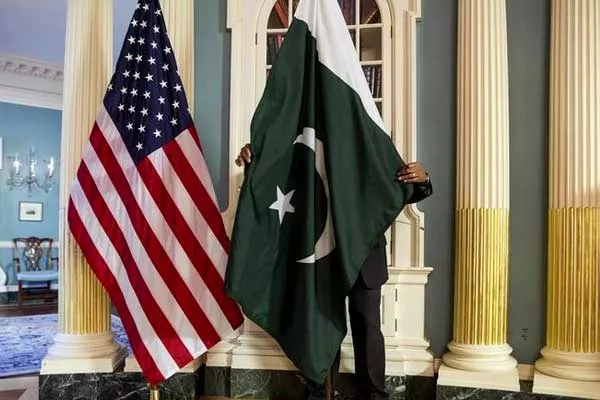 Pakistan Lashes Out At USA over Terror Aide List - Sakshi