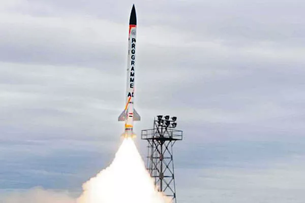 India successfully test-fires supersonic interceptor missile - Sakshi